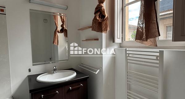 À vendre Appartement 3 pièces 73 m² - Roquemaure 30150