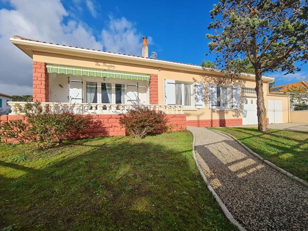 Maison de plain pied située en plein centre de la Tranche-sur-Mer !