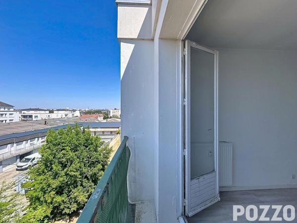 Appartement 2PP à rénover dernier étage Mondeville MONDEVILLE