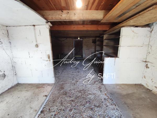 Maison avec dépendances et terrain divisible