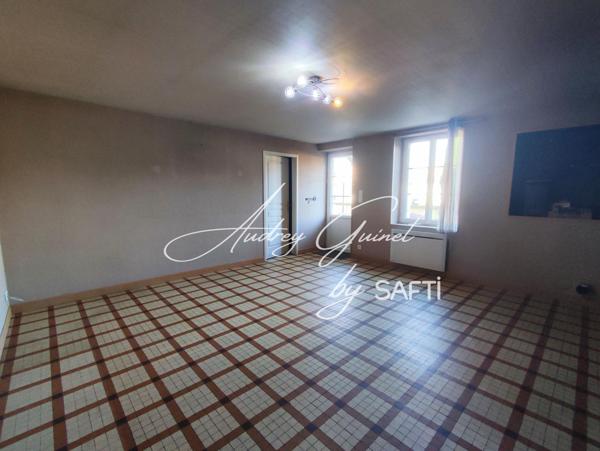 Maison avec dépendances et terrain divisible