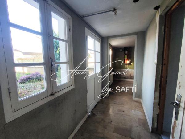 Maison avec dépendances et terrain divisible