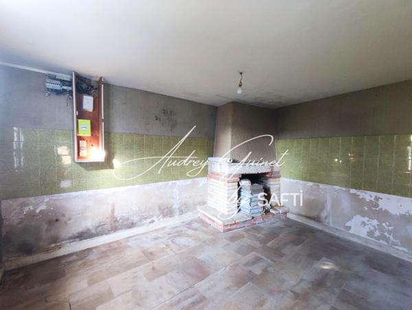 Maison avec dépendances et terrain divisible