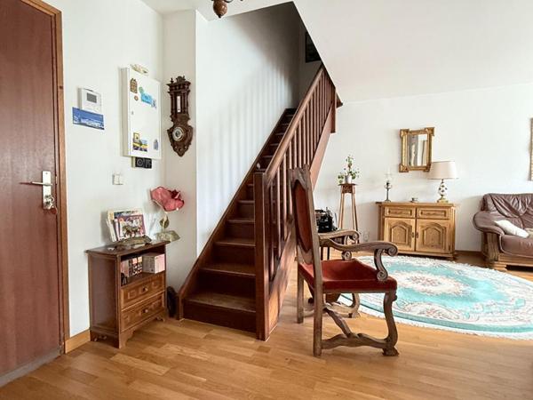 Appartement Ferney Voltaire centre , duplex de 110 m2, (92 m2 Carrez) .4 pièce(s)