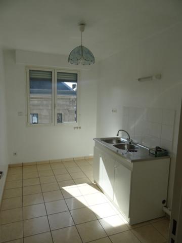 PALAIS DE JUSTICE - DANTON APPART. F3 67,68M2 avec ascenseur, balcons, garage 2 voitures