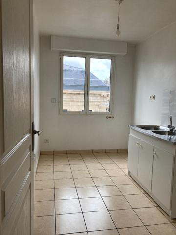 PALAIS DE JUSTICE - DANTON APPART. F3 67,68M2 avec ascenseur, balcons, garage 2 voitures