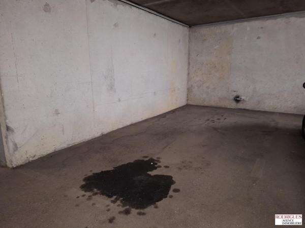 PARKING RUE CARNOT
