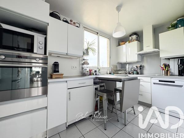Appartement à vendre 5 pièces 84,32 m² Neauphle-le-Château
