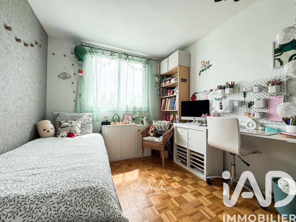 Appartement à vendre 5 pièces 84,32 m² Neauphle-le-Château