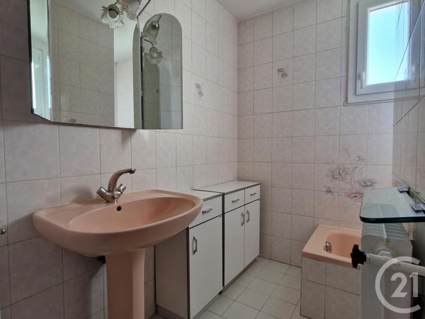 Appartement F4 à vendre  4 pièces - 70,71 m2 ST EGREVE - 38