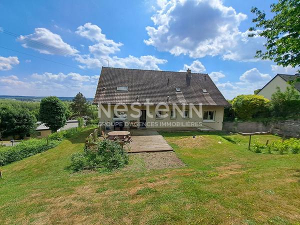 A VENDRE- GRANDE MAISON FAMILIALE A LA FLECHE