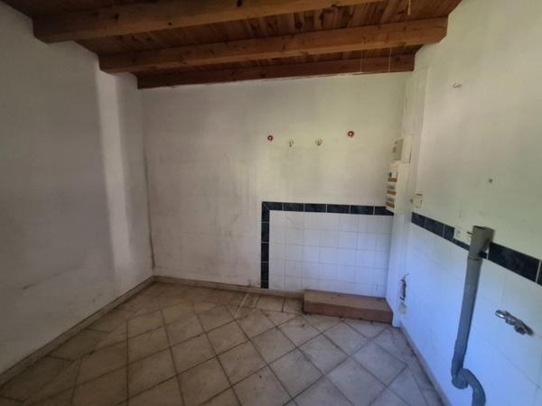 Maison à rénover. 5 pièces BAGNOLS EN FORET (83). 424 000 €
