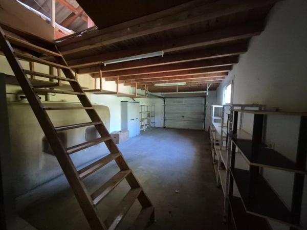 Maison à rénover. 5 pièces BAGNOLS EN FORET (83). 424 000 €