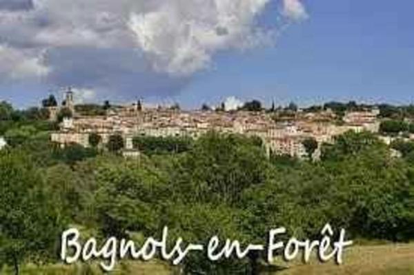 Maison à rénover. 5 pièces BAGNOLS EN FORET (83). 424 000 €