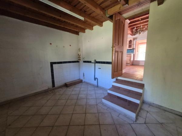 Maison à rénover. 5 pièces BAGNOLS EN FORET (83). 424 000 €