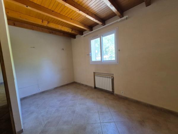 Maison à rénover. 5 pièces BAGNOLS EN FORET (83). 424 000 €
