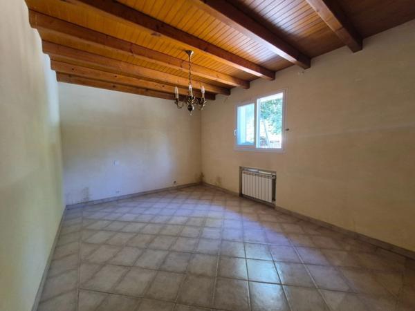 Maison à rénover. 5 pièces BAGNOLS EN FORET (83). 424 000 €