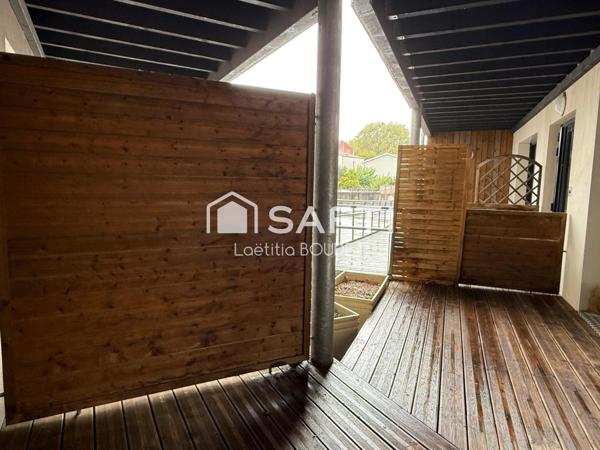 APPARTEMENT 1 CHAMBRE AVEC TERRASSE ET PLACE DE STATIONNEMENT