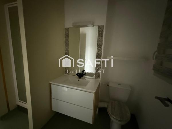 APPARTEMENT 1 CHAMBRE AVEC TERRASSE ET PLACE DE STATIONNEMENT