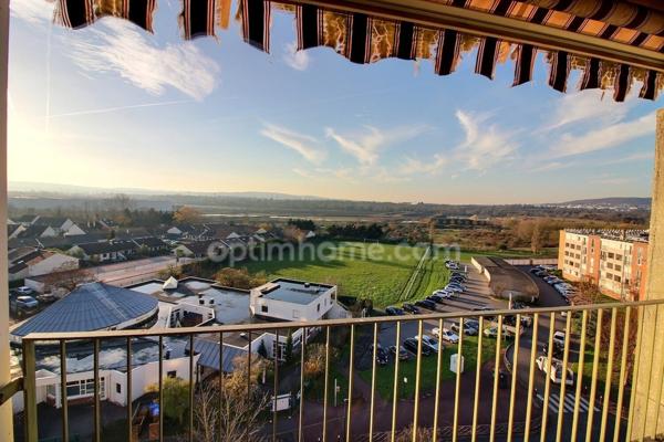 Appartement 4 pièces de 85 m2 avec balcon, cave et parking à vendre à ACHERES (78)