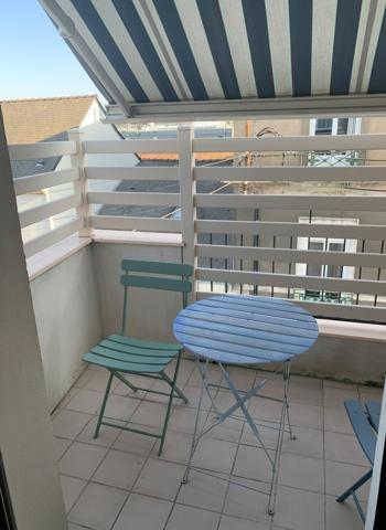 NOUVEAUTÉ – T2 lumineux dernier étage avec balcon et 2 stationnements – Quartier Zola