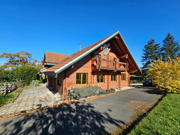 Dpt Vosges (88), à vendre proche de THAON LES VOSGES à Vaxoncourt Chalet, 5 pièces de 160m² sur un terrain de 2860m².