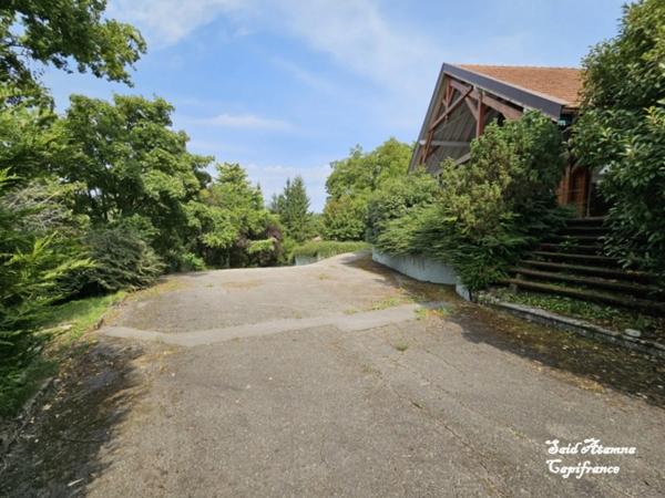 Dpt Vosges (88), à vendre proche de THAON LES VOSGES à Vaxoncourt Chalet, 5 pièces de 160m² sur un terrain de 2860m².