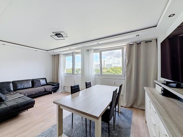 Appartement
         3 pièces
        - 67 m² 169 900 € *