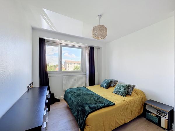Appartement
         3 pièces
        - 67 m² 169 900 € *