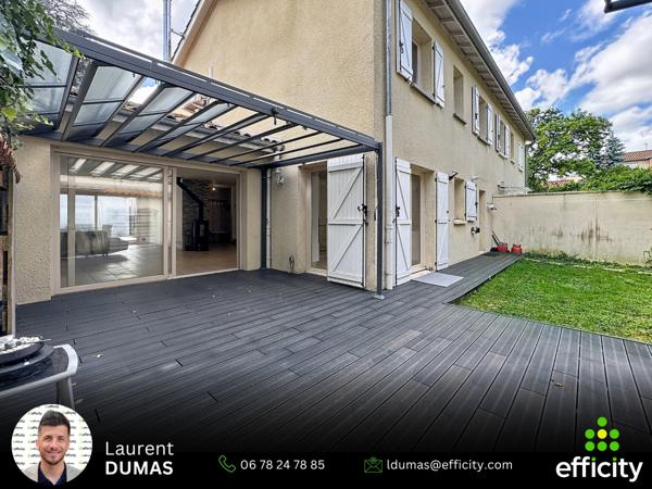Maison
         5 pièces
        - 143 m² 480 000 € *