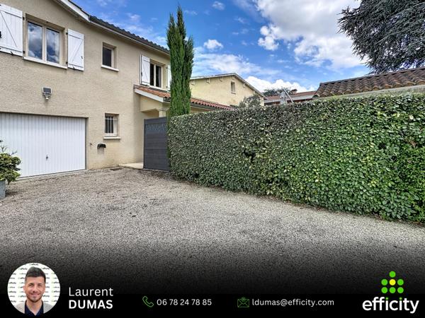 Maison
         5 pièces
        - 143 m² 480 000 € *