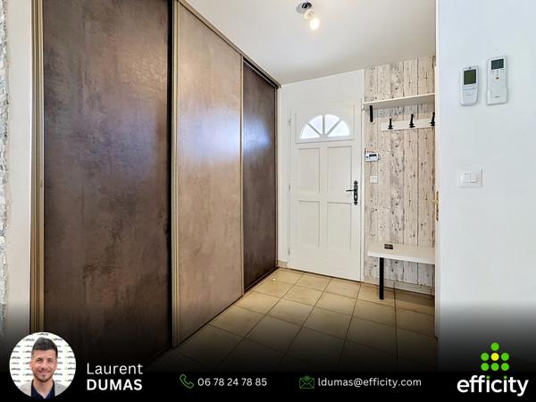 Maison
         5 pièces
        - 143 m² 480 000 € *
