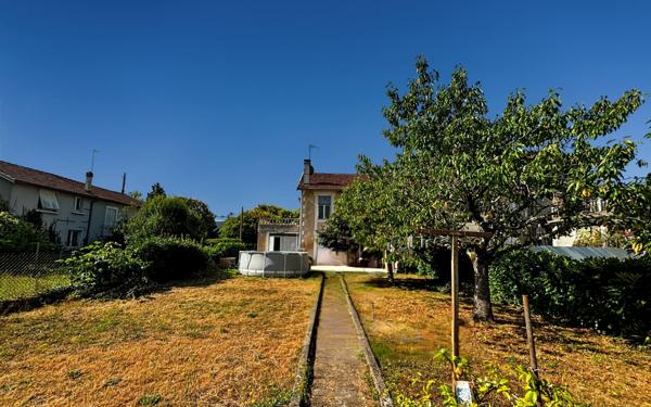 Maison à vendre    7 pièces •  Trélissac