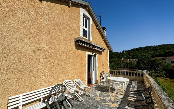 Maison à vendre    7 pièces •  Trélissac