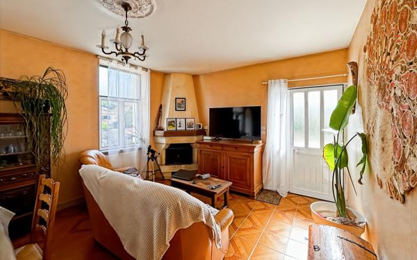 Maison à vendre    7 pièces •  Trélissac