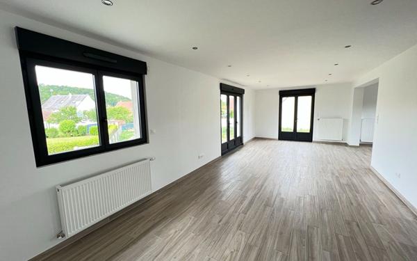 Maison à louer    5 pièces •  Bruyères-et-Montbérault