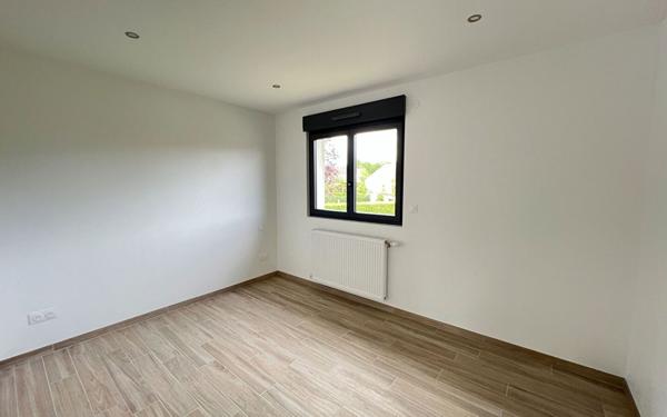 Maison à louer    5 pièces •  Bruyères-et-Montbérault