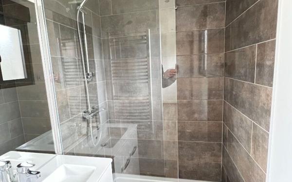 Maison à louer    5 pièces •  Bruyères-et-Montbérault