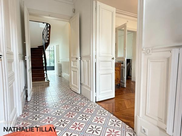 Orleans médiatheque, Maison bourgeoise à vendre, jardin et garage proche,