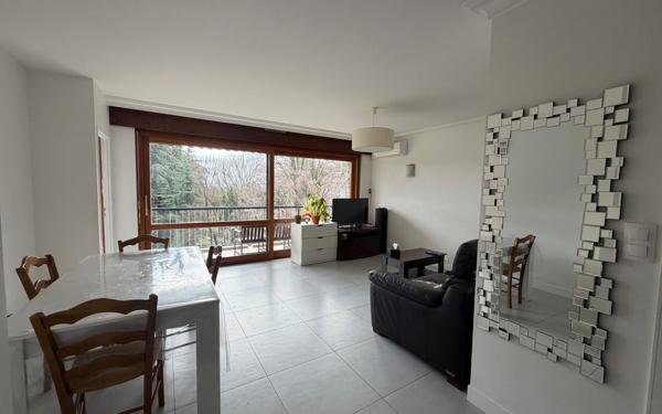 Appartement à vendre    4 pièces • 88 m2 Saint-Égrève