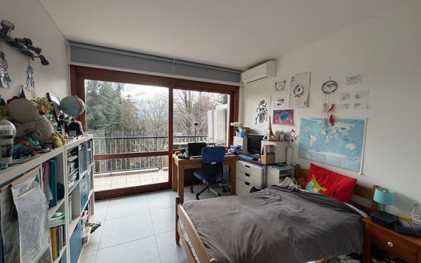 Appartement à vendre    4 pièces • 88 m2 Saint-Égrève