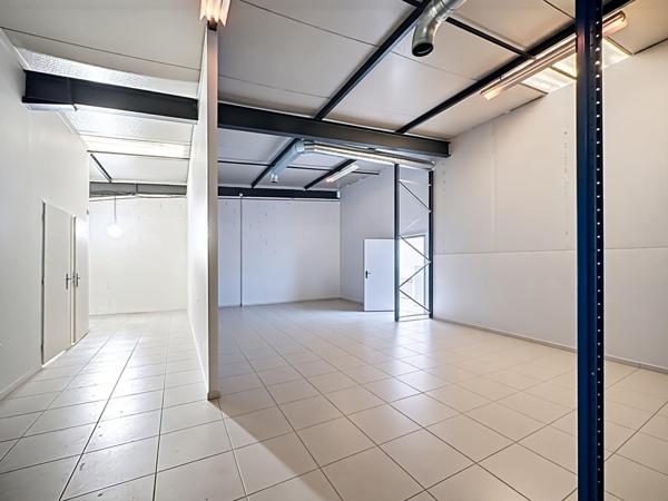 Local commercial modulable de 220 m² - Bourgoin-Jallieu