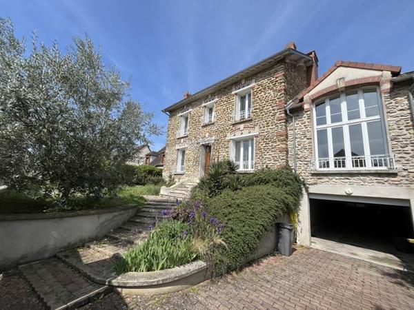 Maison à louer |  Marines |  6 pièces | 187 m²