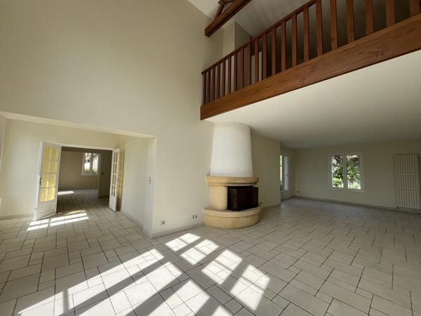 Maison à louer |  Marines |  6 pièces | 187 m²