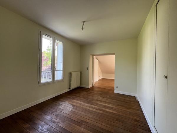 Maison à louer |  Marines |  6 pièces | 187 m²