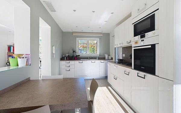 Maison à vendre    4 pièces • 114,95 m2 Saint-Raphaël