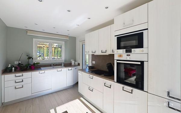 Maison à vendre    4 pièces • 114,95 m2 Saint-Raphaël