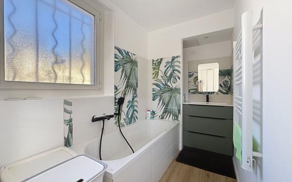 Maison à vendre    4 pièces • 114,95 m2 Saint-Raphaël