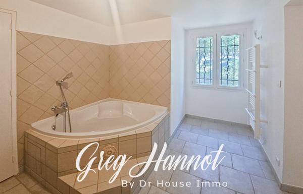 Maison à vendre 5 pièces de 205 m²