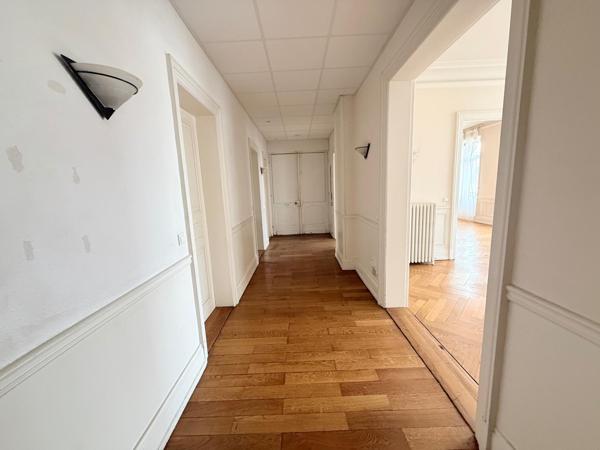 Magnifique appartement Haussmanien